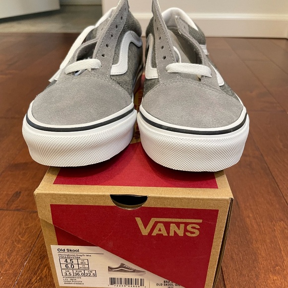 Vans Old Skool Sneakers - Picture 1 of 10